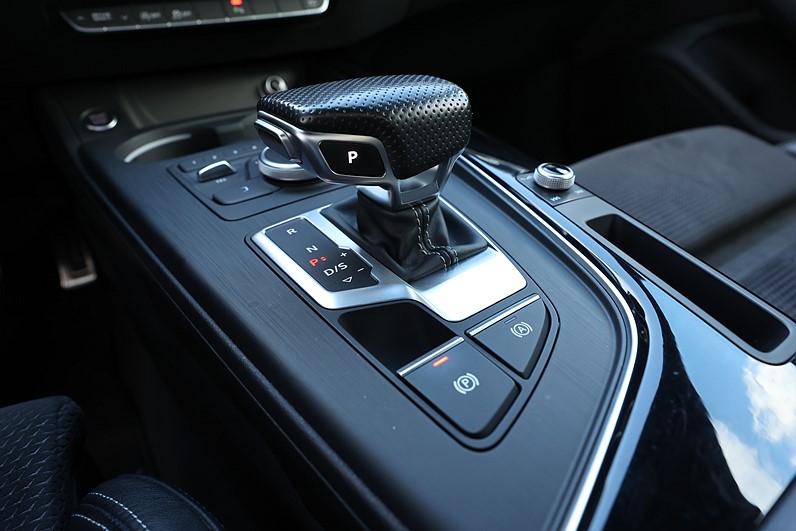 Audi A5 Sportback 2.0 TDI Q 190hk S-Line Optik-Pkt Värmare