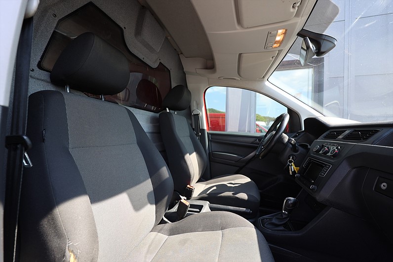 Volkswagen Caddy Maxi 2.0 TDI 102hk Värmare Drag