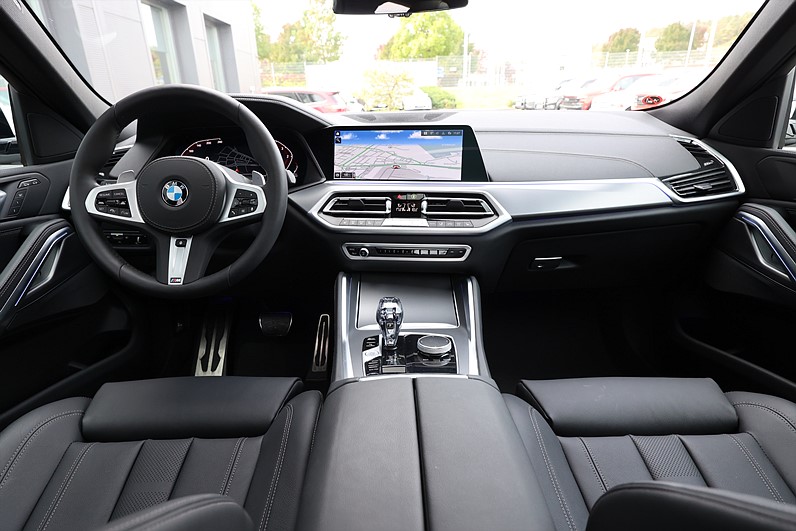 BMW X6 xDrive 40d 340hk MHEV M Sport Pano HUD Keyless Drag