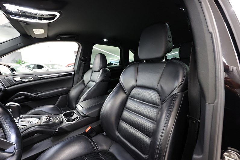Porsche Cayenne S Diesel 385hk PASM Drag Värmare Sv.Såld