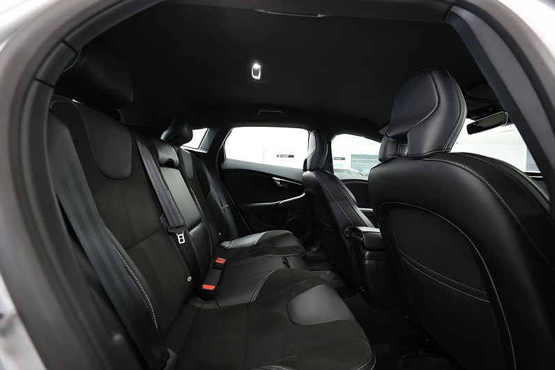 Volvo V40 T4 190hk R-Design Business Adv B-kamera Navi Keyless