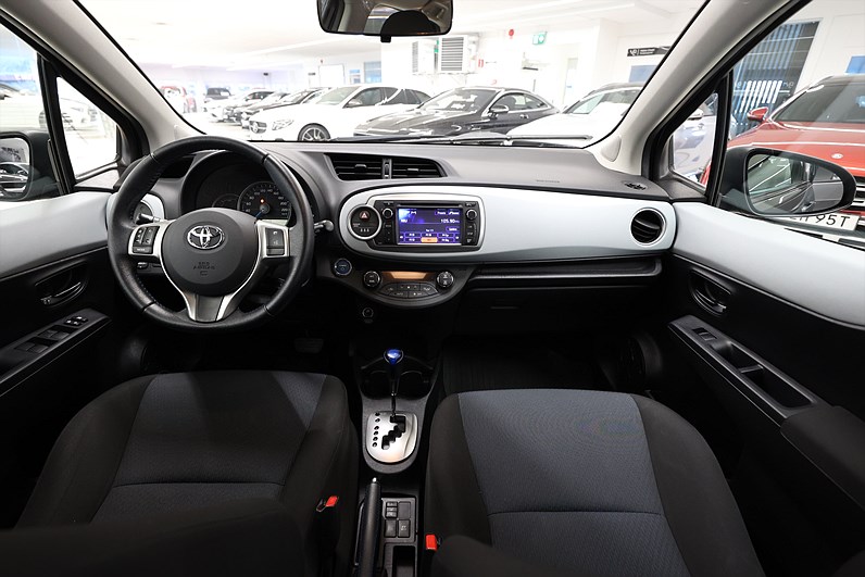 Toyota Yaris 1.5 HSD 101hk Active B-kamera Årsskatt 360kr