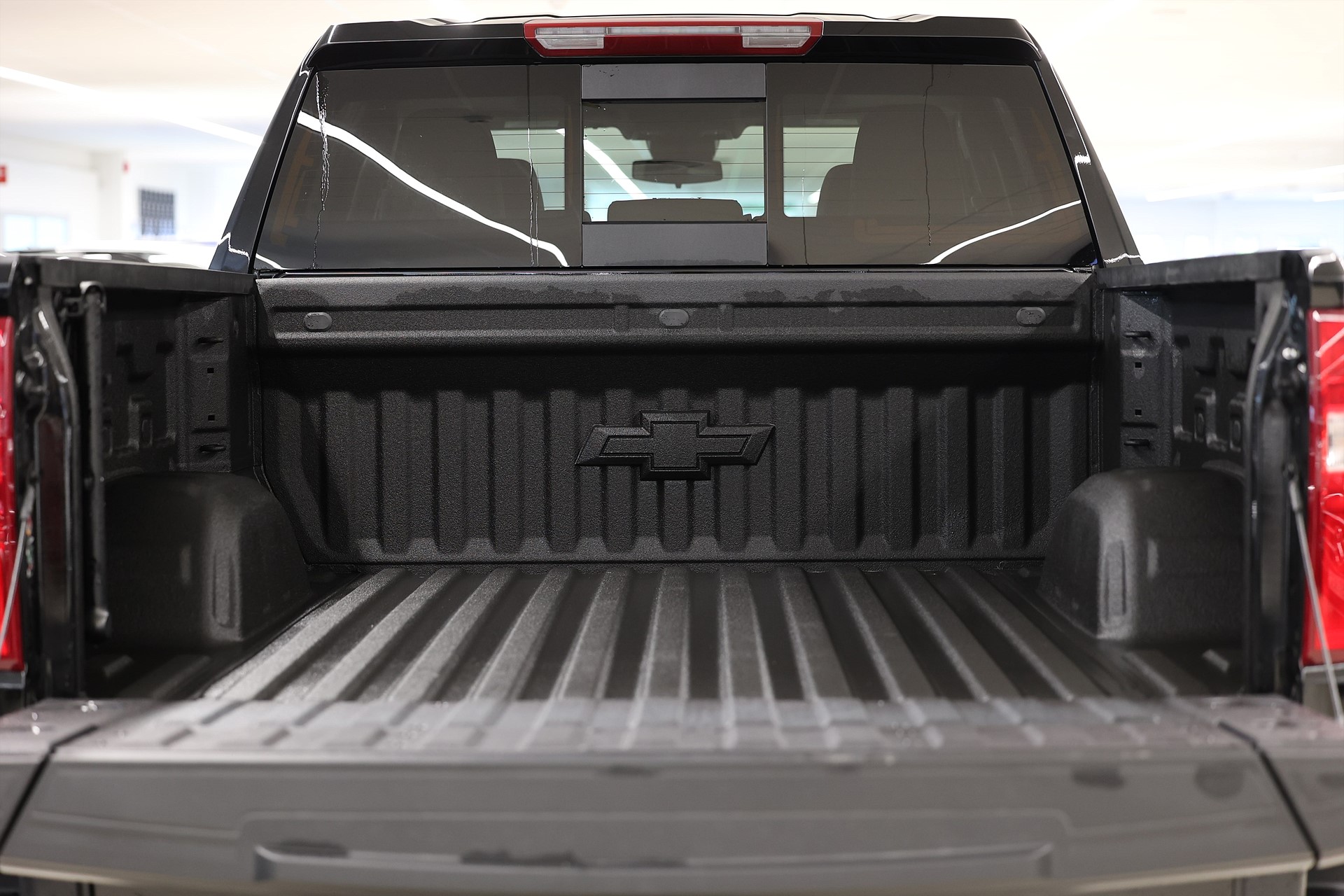 Chevrolet Silverado Trail Boss 6.2L V8 Z71 Off-Road Tailgate