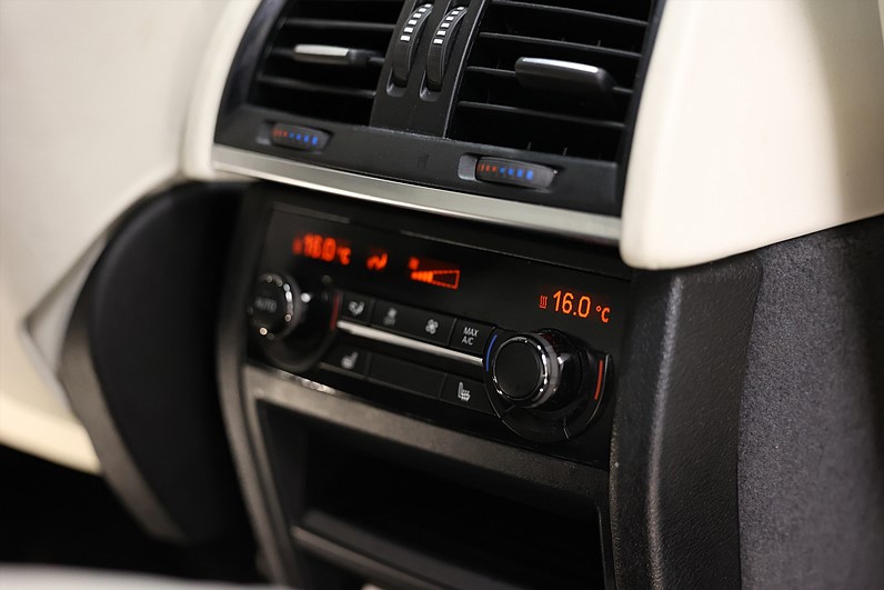 BMW X5 M50d 381hk M Sport Pano H/K HUD Värmare Drag