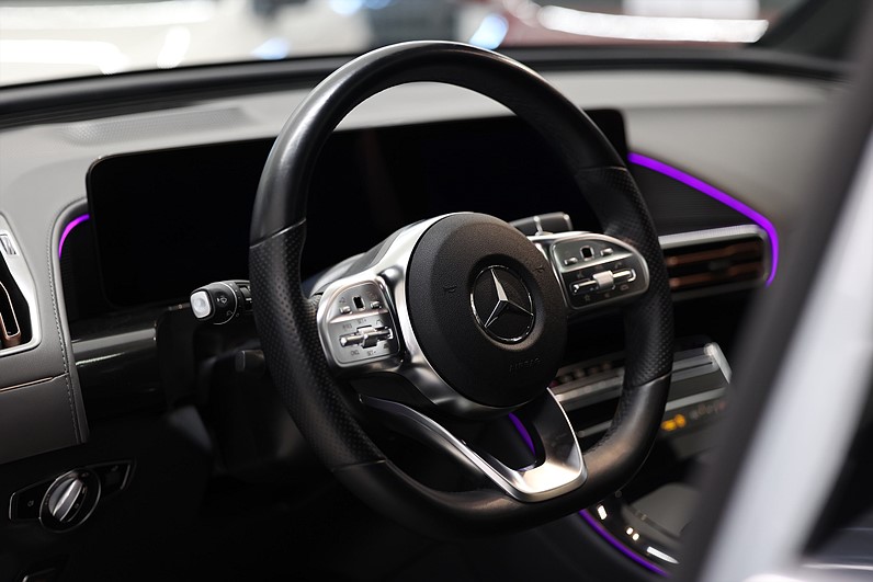 Mercedes-Benz EQC 400 4M AMG Premium Plus LEASBAR Drag
