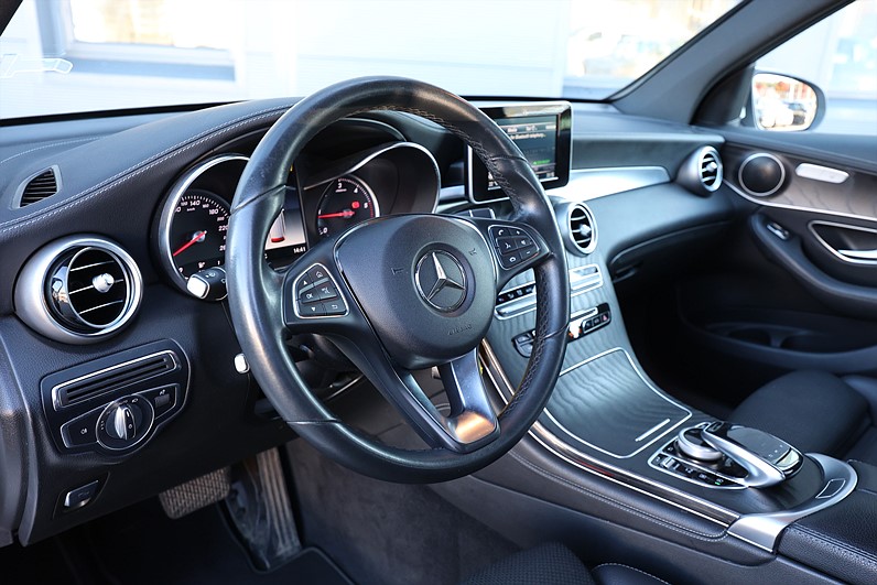 Mercedes-Benz GLC 220 d 4M 170hk Luxury Värmare PDC