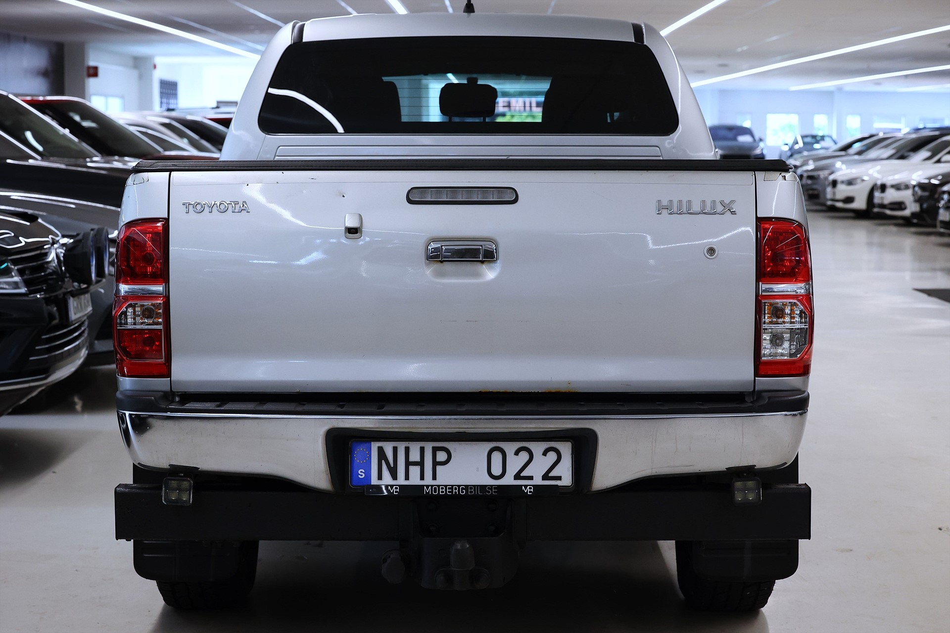 Toyota Hilux 3.0 D-4D 4x4 171hk Skinn Frontbåge Flaklock Drag