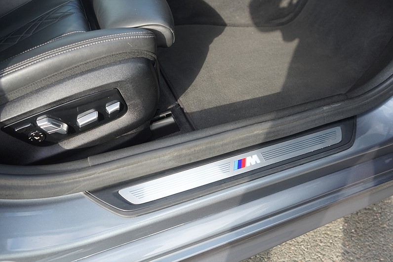 BMW 540d xDrive Touring 320hk M Sport Innovation H/K Pano Drag