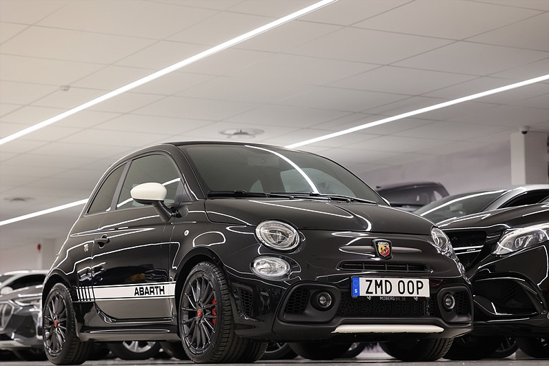 Fiat Abarth 595 Competizione Cab 180hk Kolfiber 192MIL