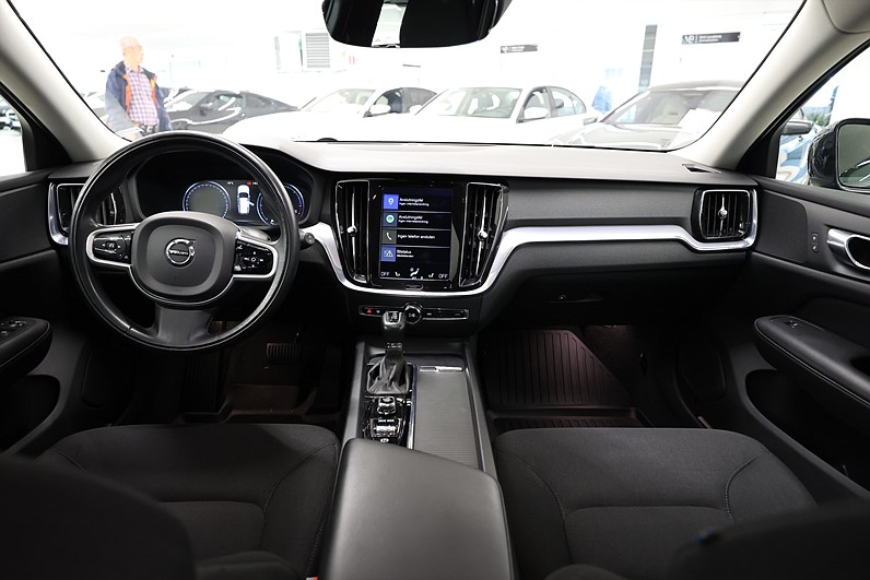 Volvo V60 Cross Country D4 AWD 190hk Momentum SE II Drag VOC