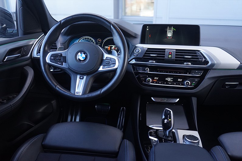 BMW X3 xDrive 20i 184hk M Sport Navi Hifi Display Key Drag