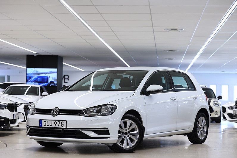 Volkswagen Golf 1.6 TDI 115hk Komfort PDC Värmare Carplay