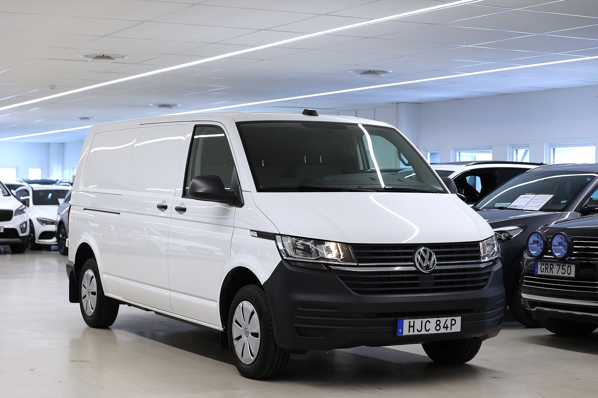 Volkswagen Transporter 2.0 TDI L2 Komfort Värmare Drag LEASBAR