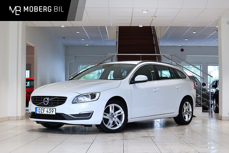 Volvo V60 T3 152hk Momentum VOC Värmare PDC Årsskatt 888kr