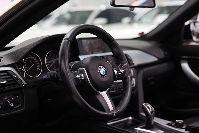BMW 428i Cabriolet 245hk M Sport Shadow Line Hifi Årskatt 1372:-