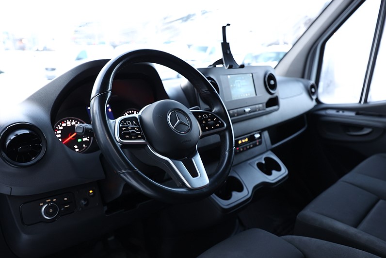 Mercedes-Benz Sprinter 316 CDI 163hk BG-lyft Volymskåp Värmare