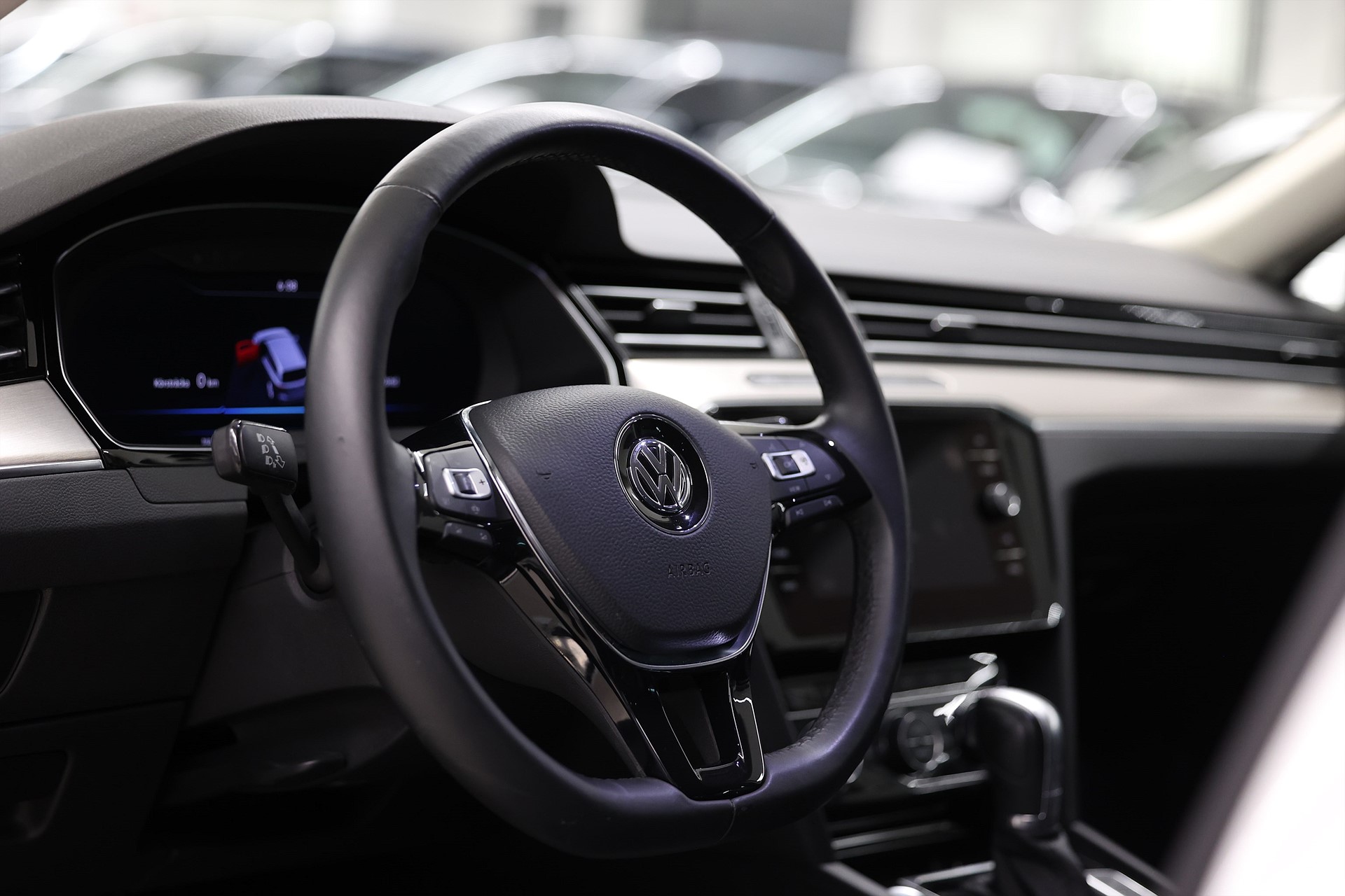 Volkswagen Passat 2.0 TDI 190hk R-Line Cockpit Värmare Drag