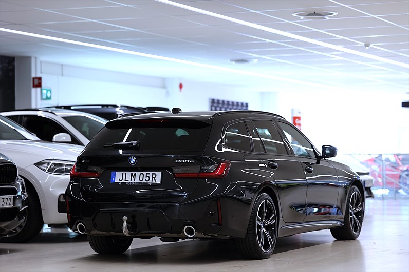BMW 330e xDrive Touring 292hk M Sport Widescreen Hifi B-kamera MOMS
