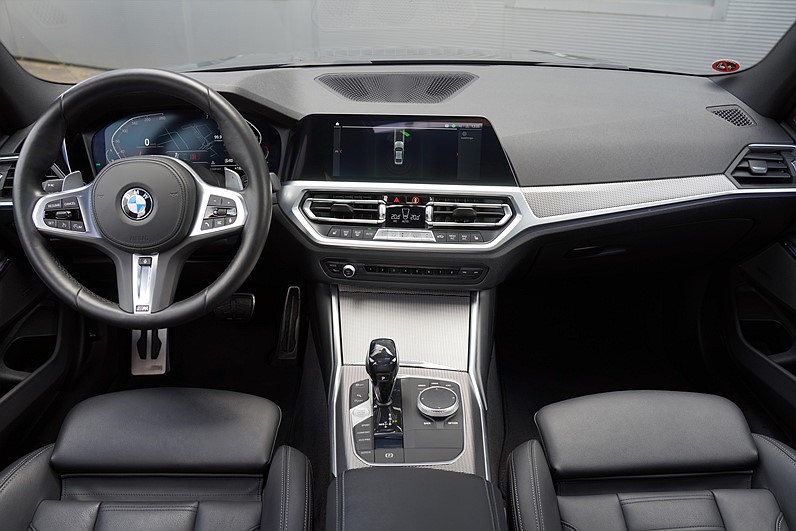 BMW 330i xDrive Sedan 258hk M Sport H/K Taklucka Display Key