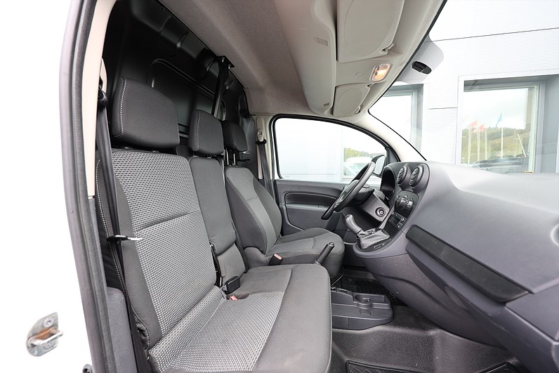 Mercedes-Benz Citan 109 1.5 CDI 90hk Drag 3-Sits Årskatt 1155:-