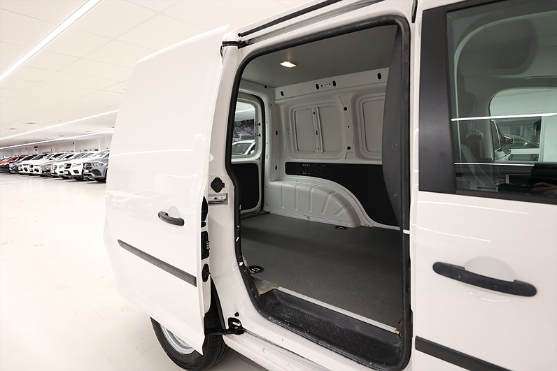 Volkswagen Caddy 2.0 TDI 75hk Värmare Drag LEASBAR .